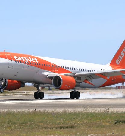 Cheap plane tickets with Easyjet - Flugo.ro