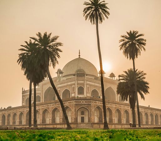 Buy Airline Tickets Romania to India