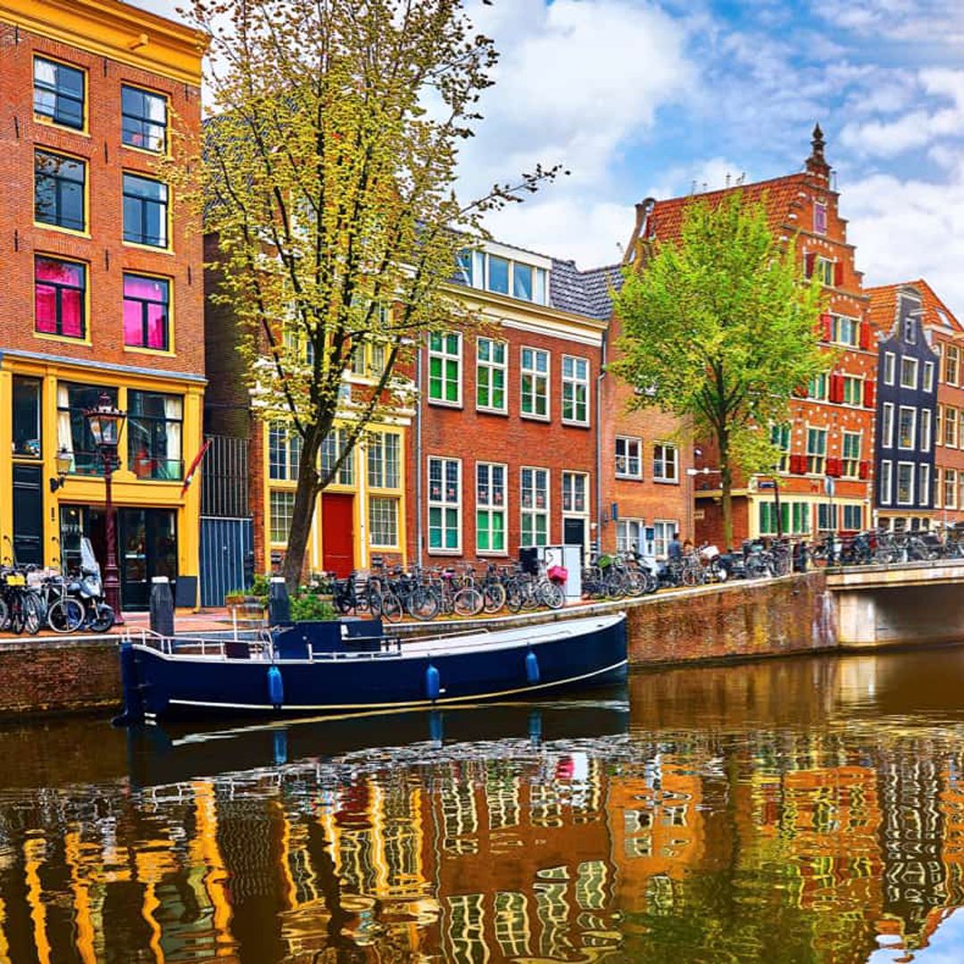 Cheap flight tickets 
from Arad to Amsterdam - Zbor24.ro