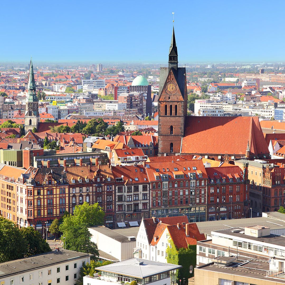 Flugtickets aus Berlin zu Hannover - OOZH.DE