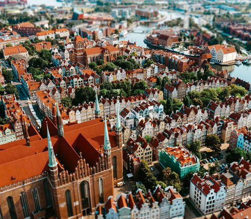 Buy Airline Tickets Romania to Poland