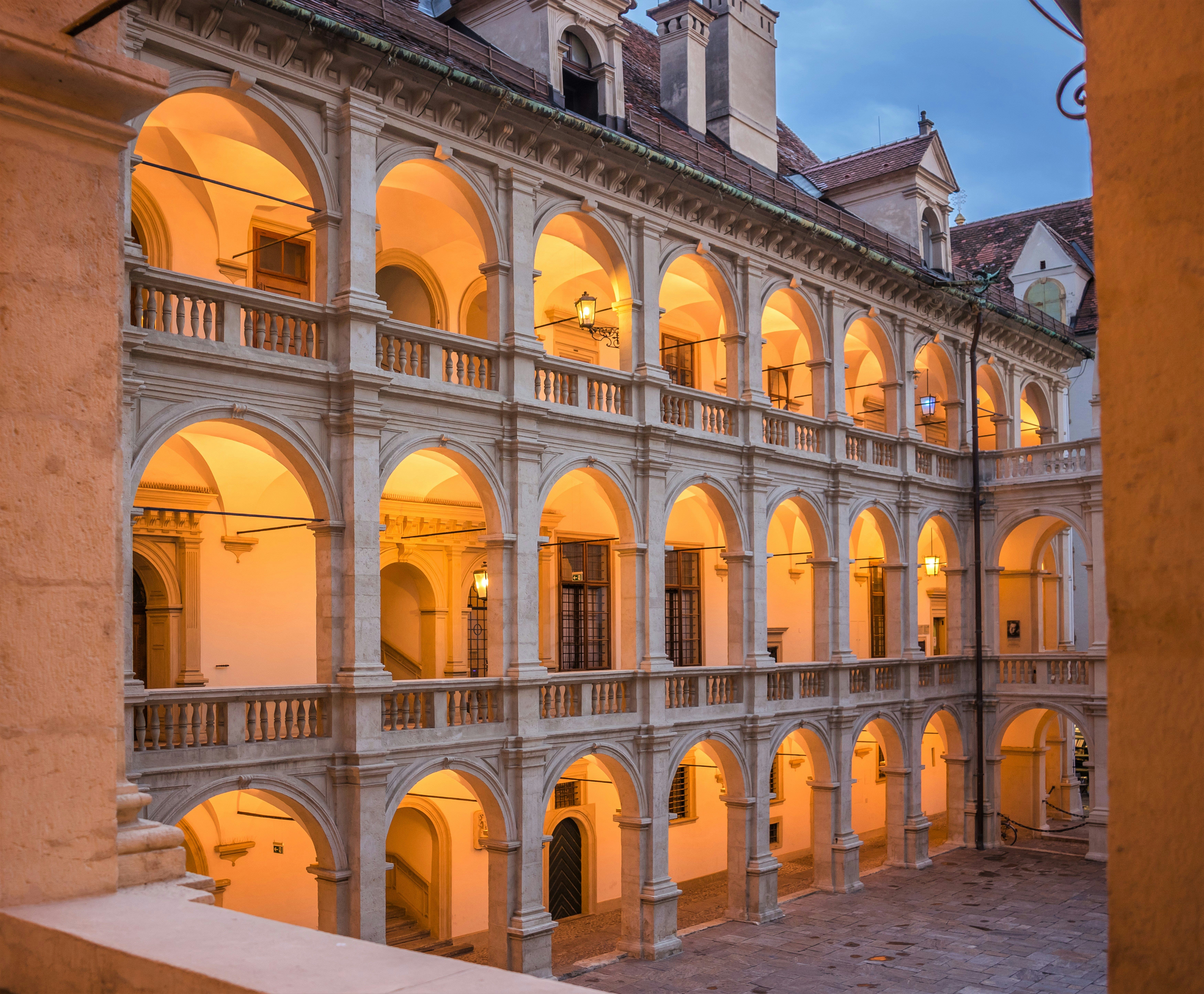 Bucharest-Graz - Zbor24.ro
