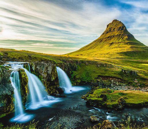 Buy Airline Tickets Romania to Iceland