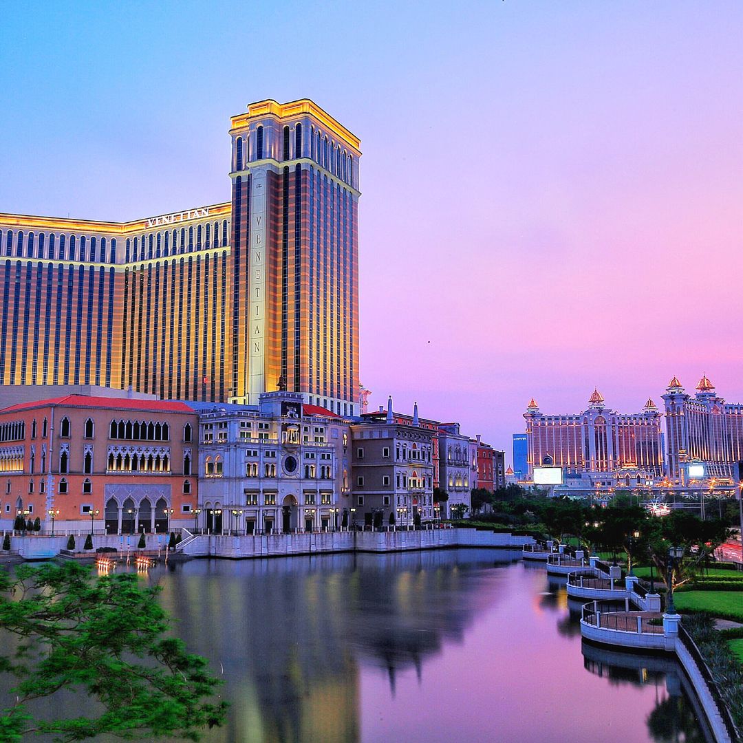 Flight tickets from 
Iasi to Las Vegas - Zbor24.ro