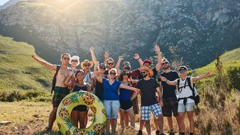 Cum să profiți de ofertele de grup Zbor24.ro și să economisești la bilete