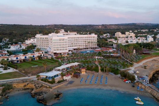 Cavo Maris Beach Hotel