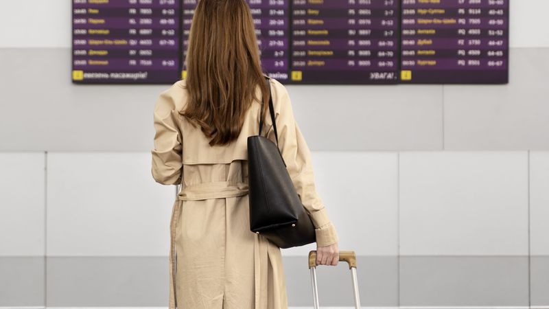 Ce să faci dacă zborul tău a fost anulat: Ghid pas cu pas pentru protejarea drepturilor tale