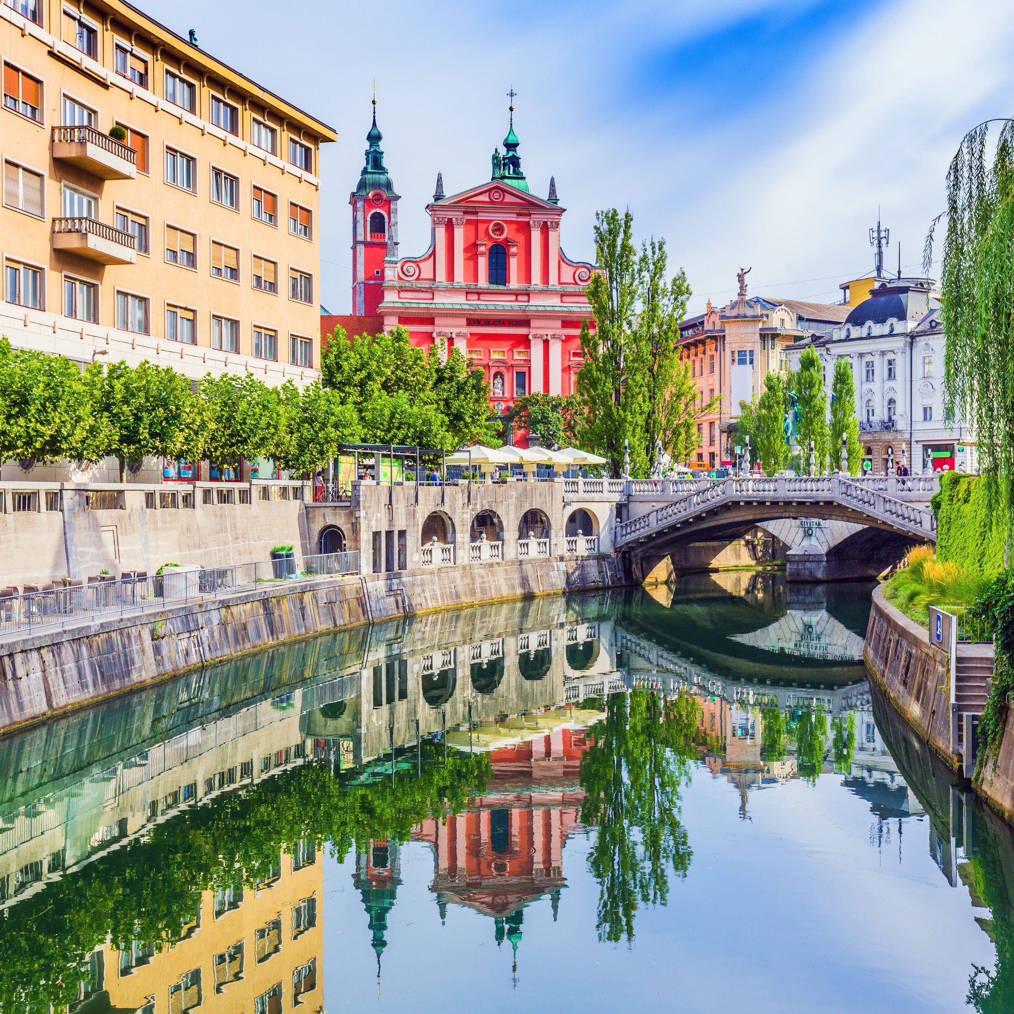 Flights between Romania and Slovenia - Zbor24.ro