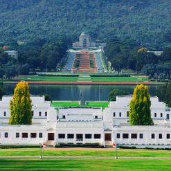 București - Canberra