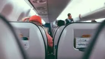 De ce pasagerii aplaudă piloții după aterizare