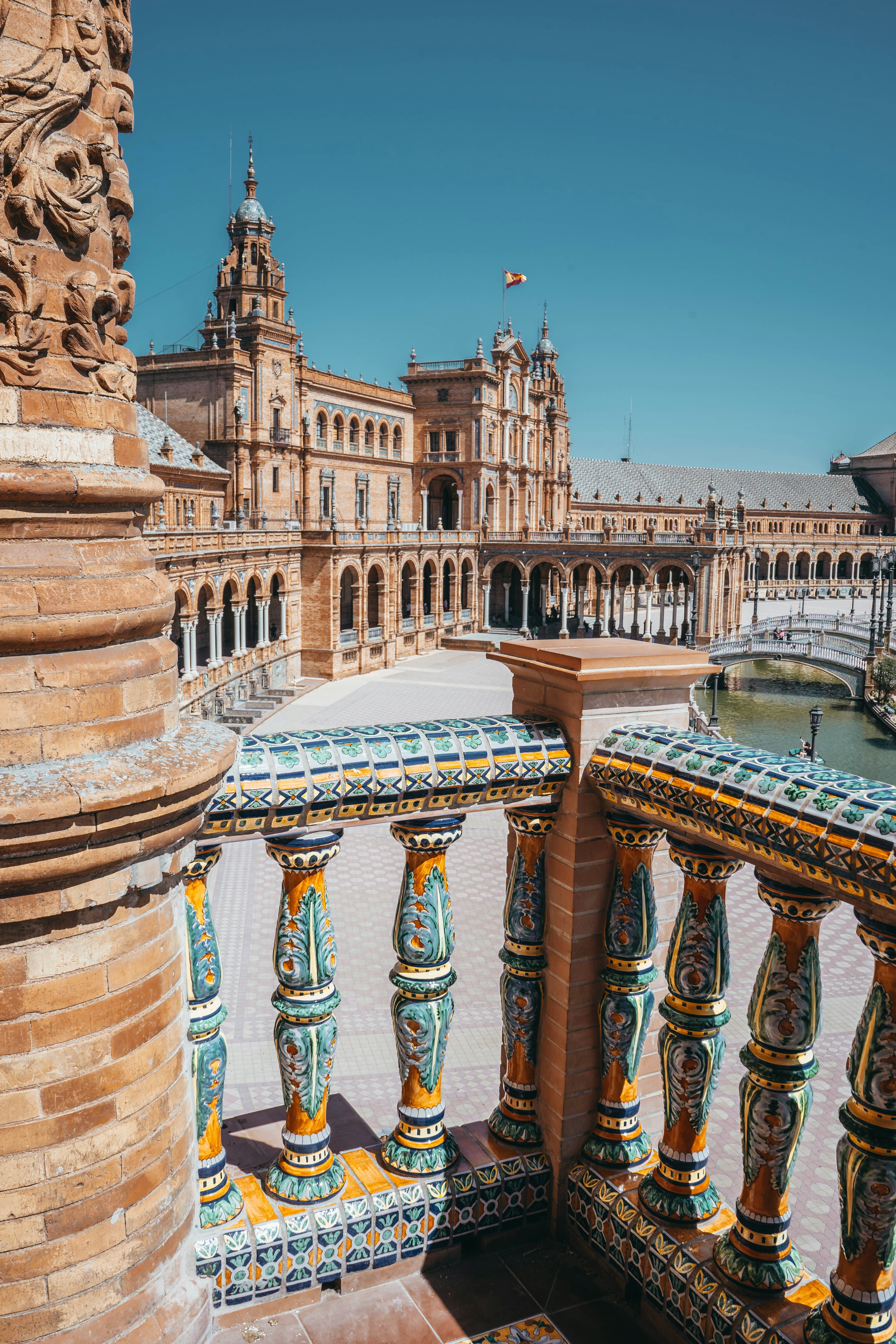 Cheap flight tickets 
from Barcelona to Sevilla - Zbor24.ro