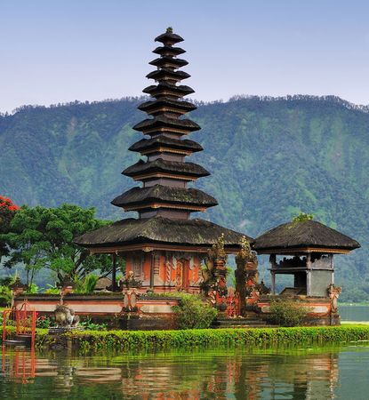 Chisinau-Denpasar (Bali)