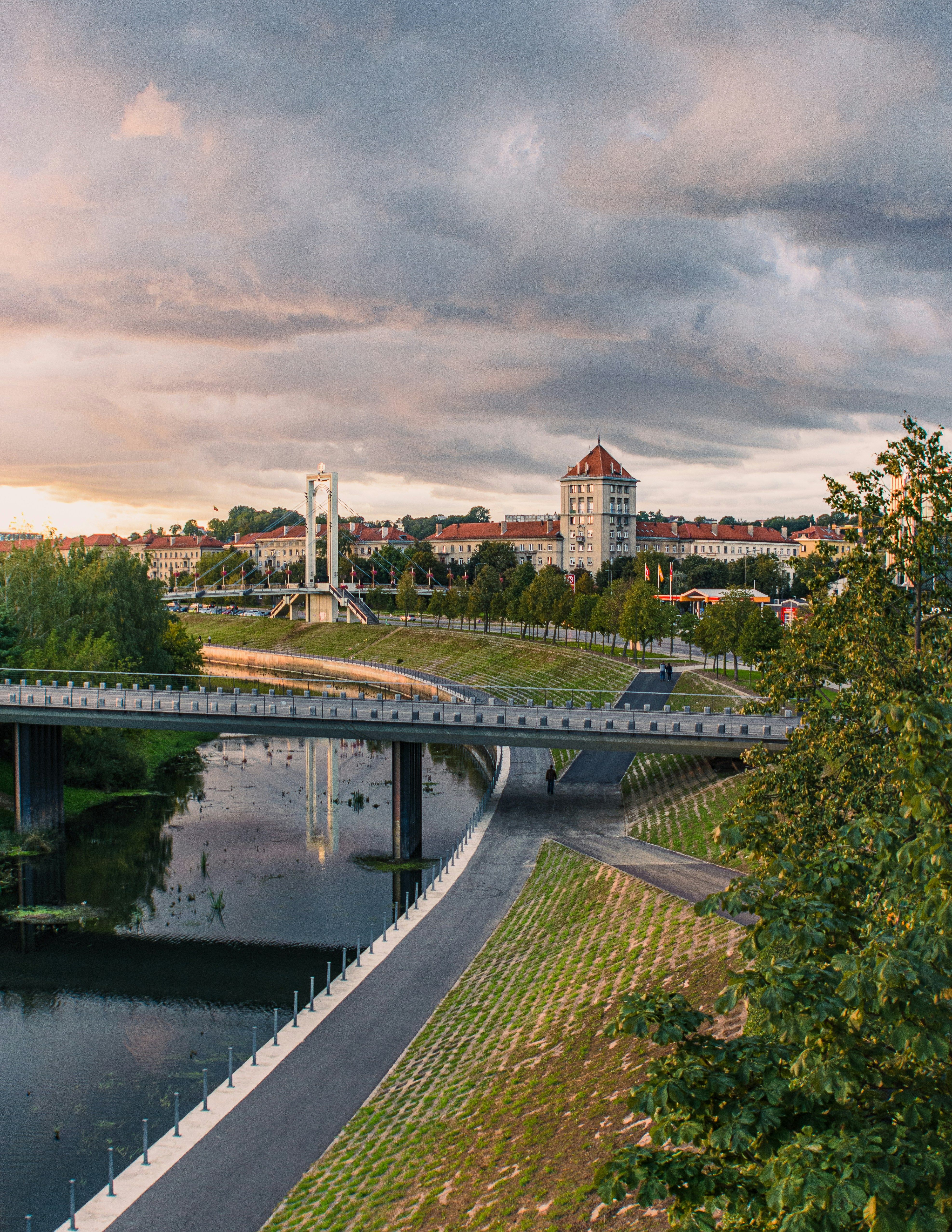 Bacau-Kaunas - Zbor24.ro