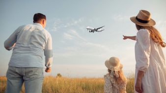 Longing & Flying HOME - 2023 Statistics and TOP 3 destinations for the Easter holiday 2024