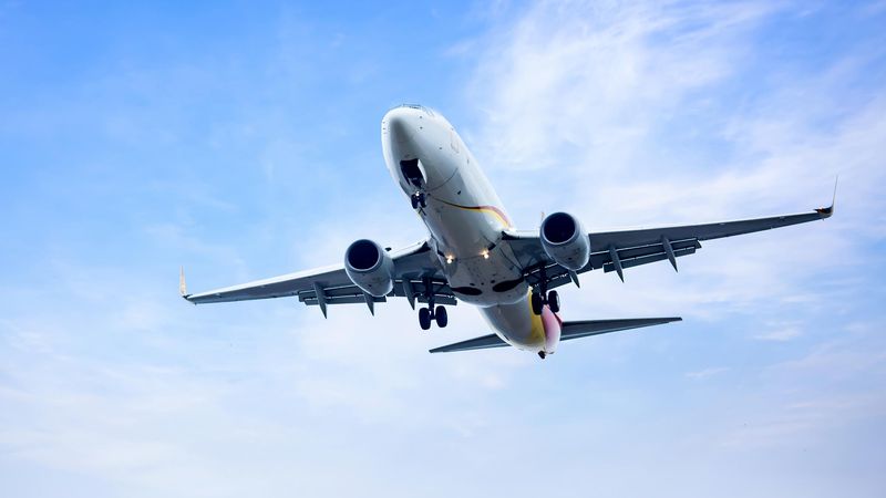 Что такое лоукостер и чем он отличается от классической авиакомпании