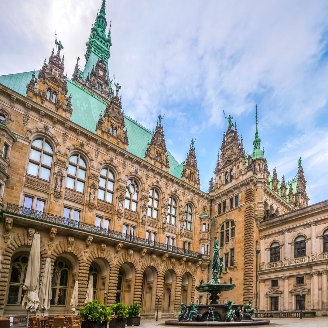 Airline tickets 
from Chisinau to Hamburg - Zbor.md