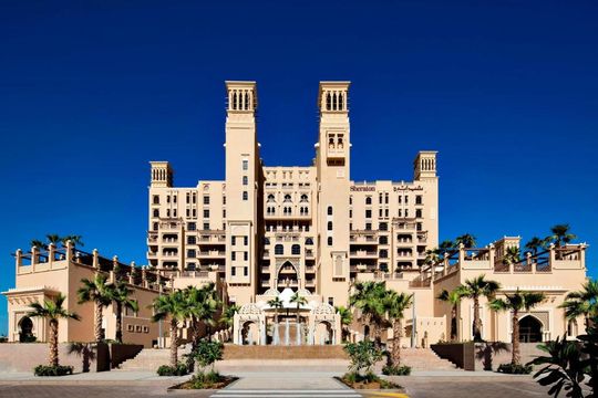 Sheraton Sharjah Beach Resort & Spa ~585€