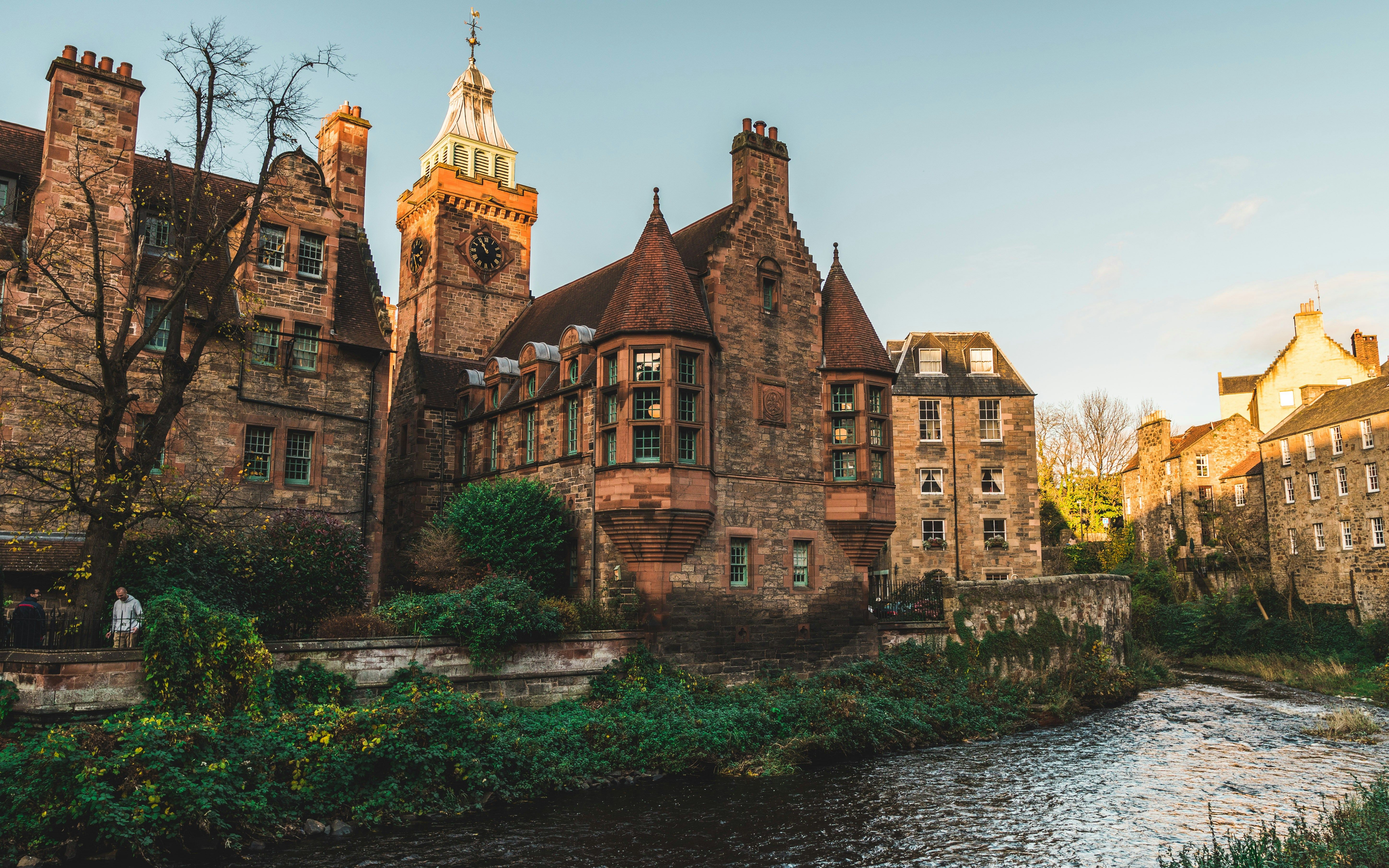 Cheap flight tickets 
from Bacau to Edinburgh - Zbor24.ro