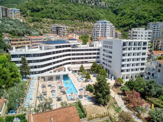 Montenegrina Hotel & SPA ~755€