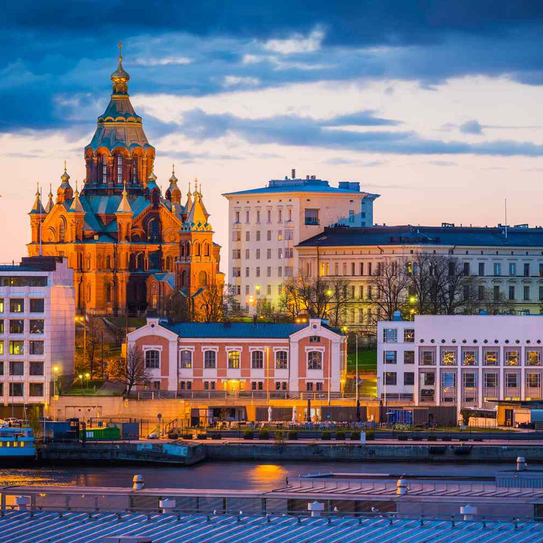 Airline tickets 
from Moldova to Finland - Zbor.md