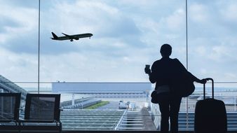 Tips and recommendations for air travel.