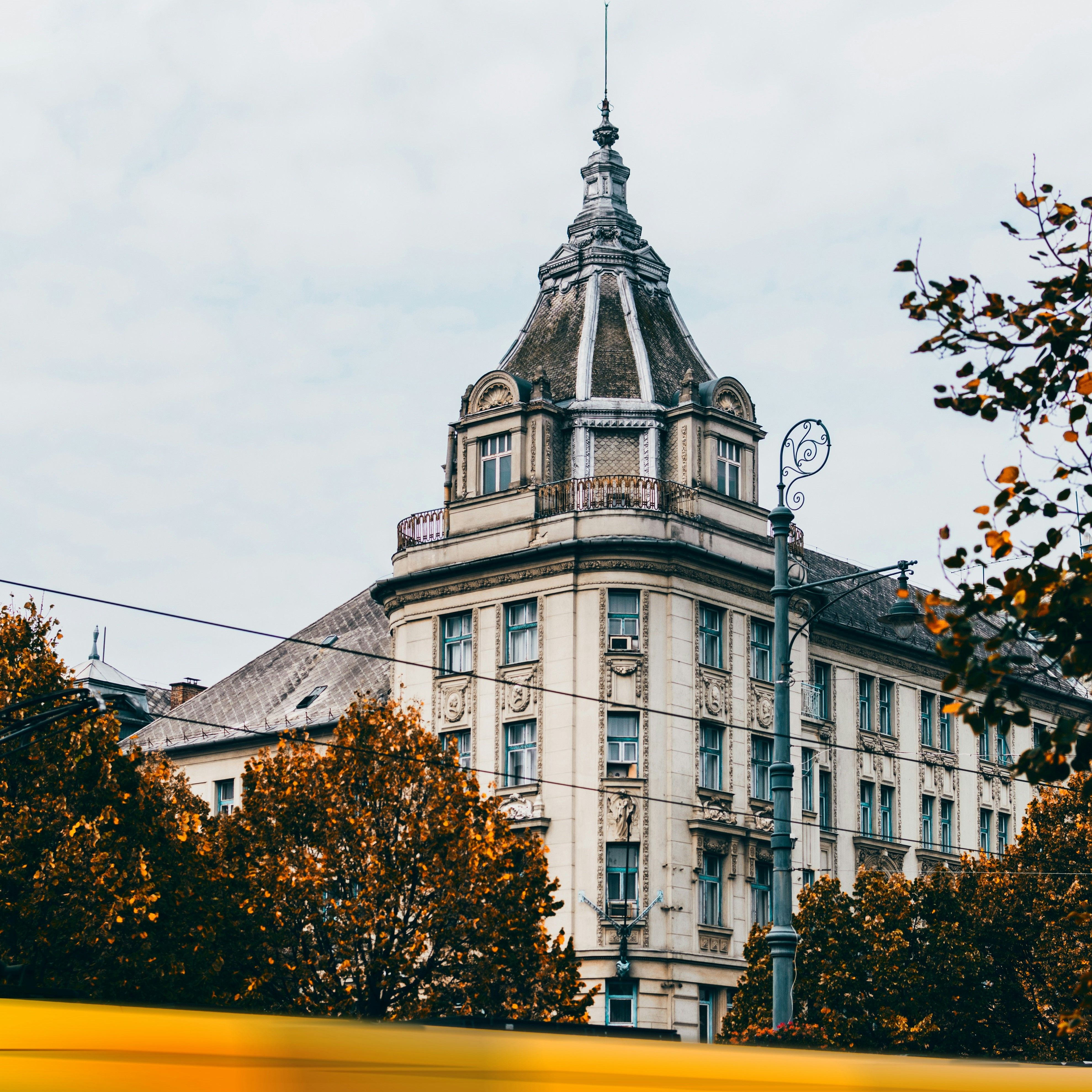 Bilete de avion 
din Bacău către Debrețin - Zbor24.ro