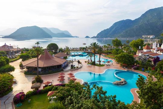 MARTI RESORT ~835€