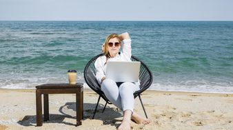 Escapadă de weekend la mare: Ghidul tău complet pentru o vacanță spontană