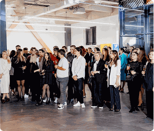 The oozh.com Team
