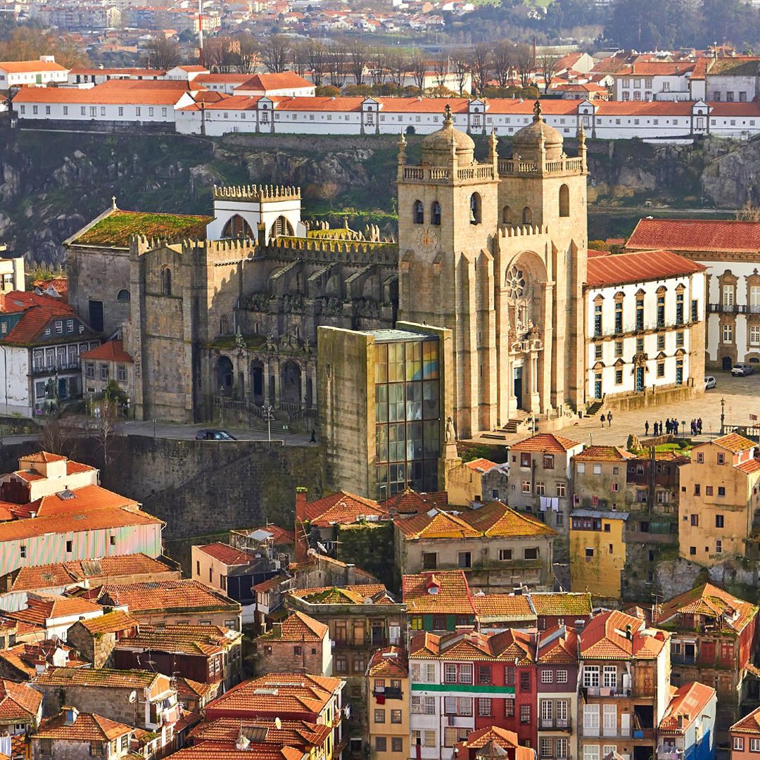 Flugtickets aus München zu Porto - OOZH.DE