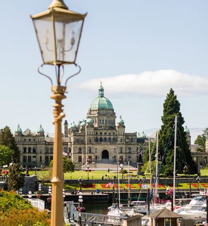 Chișinău-Victoria, Columbia Britanică