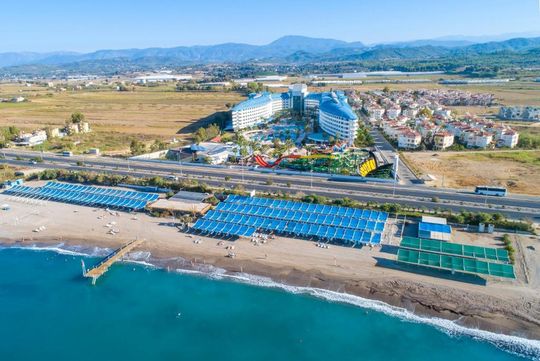 CRYSTAL ADMIRAL RESORT SUITES & SPA 5*