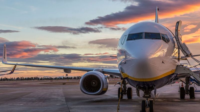 Cum funcționează companiile aeriene low-cost și ce trebuie să știi