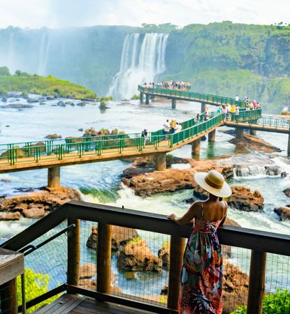 Bacau-Iguassu Falls