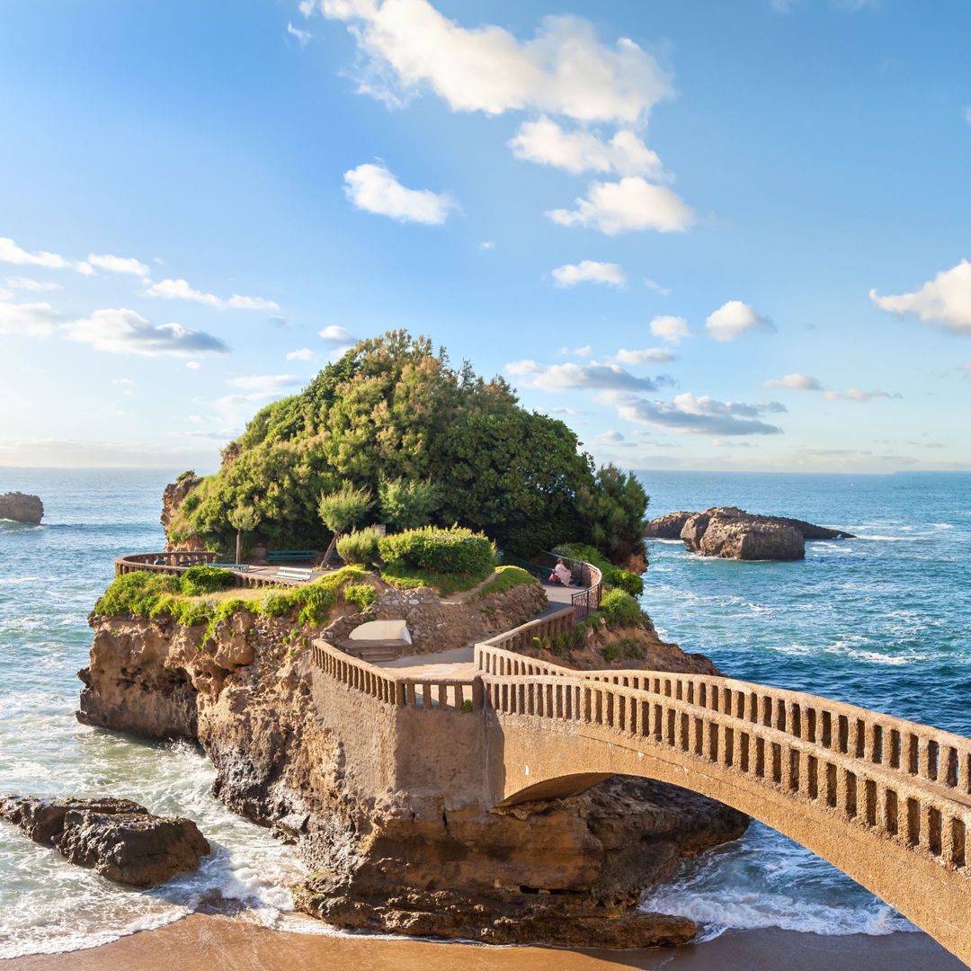 Bilete de avion din București către Bordeaux - OOZH.RO