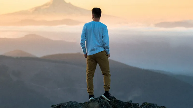 Helpful tips for confident and safe solo travel