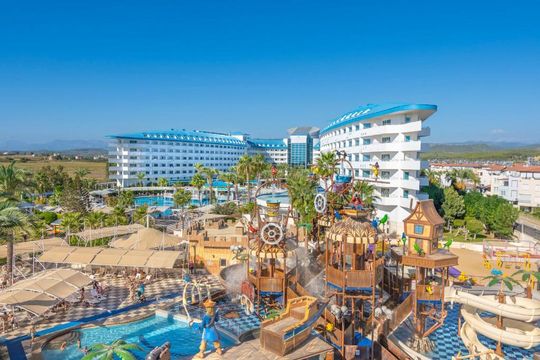 SELECTUM FAMILY RESORT SIDE ~590€