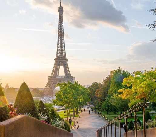 Flights Republic of Moldova - France: Discover the Perfect Trip!