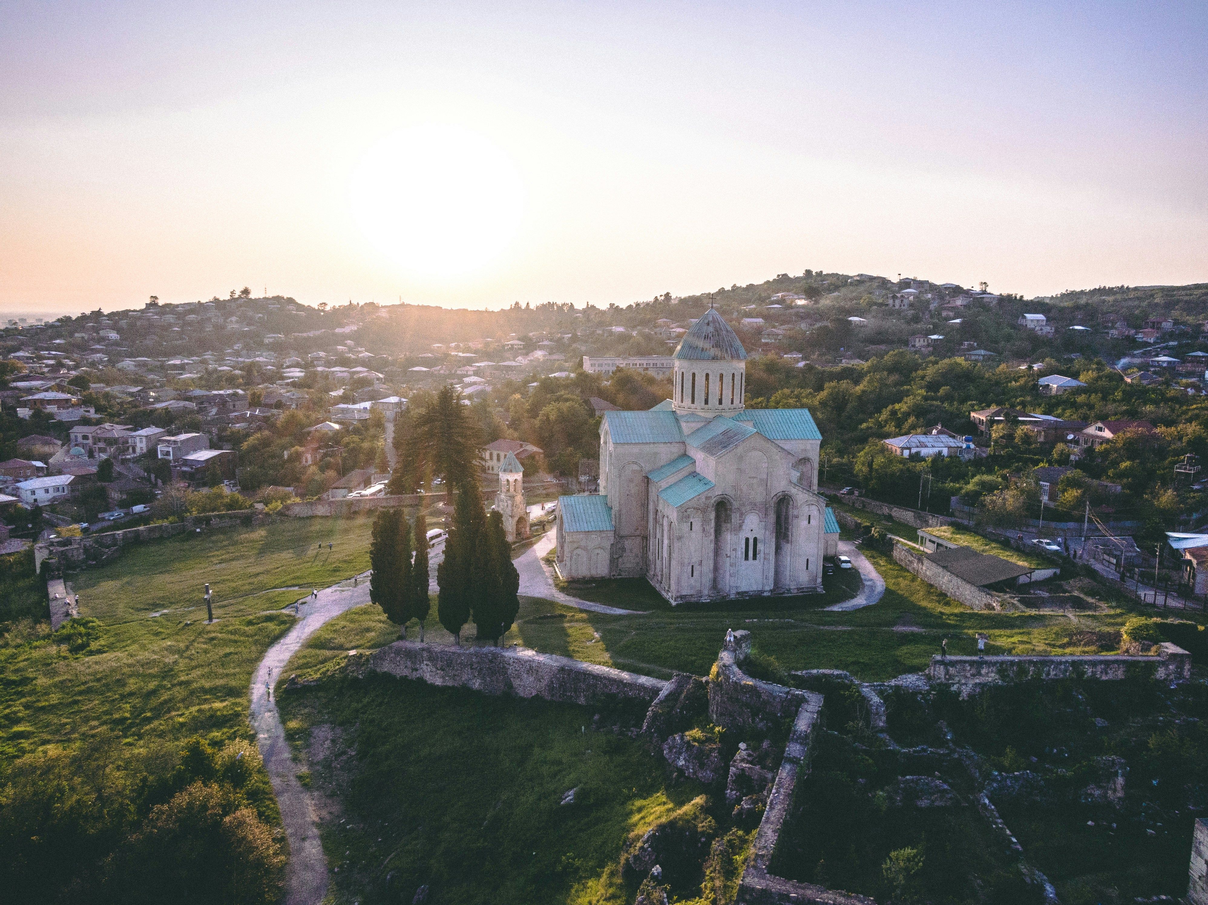 Авіаквитки з Варшава до Кутаїсі - OOZH.COM.UA