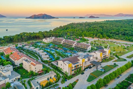 AKRA FETHIYE TUI BLUE SENSATORI 5*