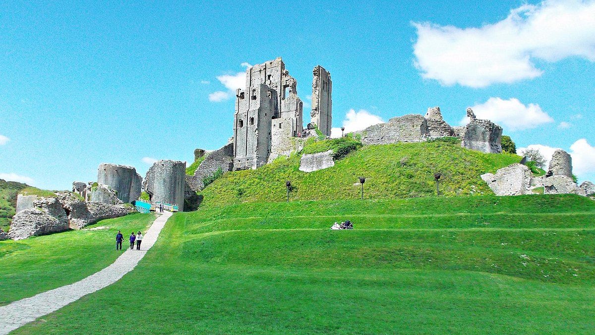 Holidays in Corfe