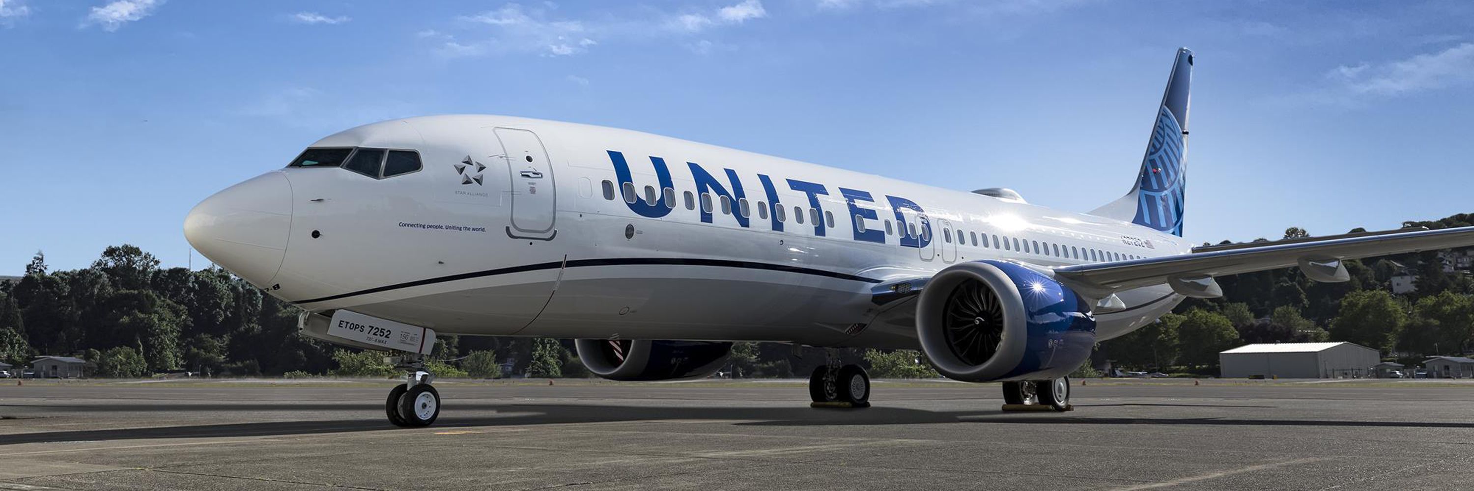 Unated Airlines flight tickets - OOZH