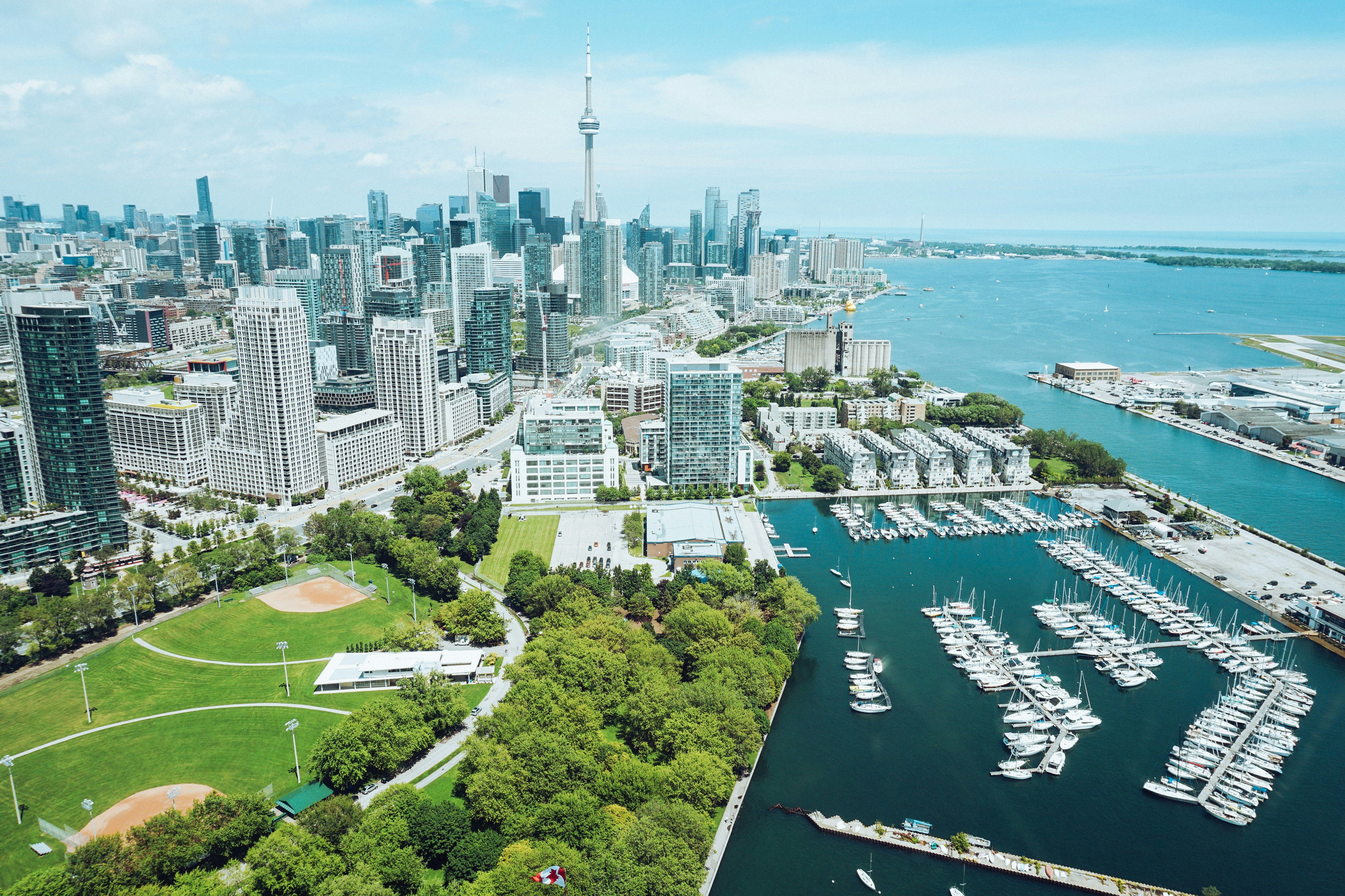 Bacau-Toronto - Zbor24.ro
