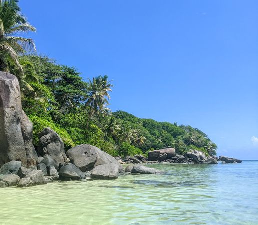 Iasi-Mahe Island