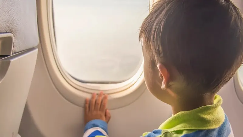 How to fly comfortably when traveling with a baby