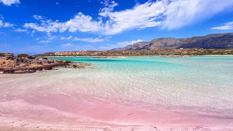Plajele spectaculoase ale Europei pe care să le vezi în 2025