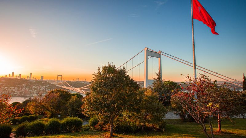 Discover Istanbul for free during your layover with TourIstanbul