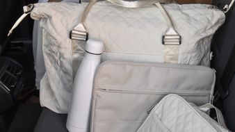 Que mettre dans son bagage à main? Le guide complet du voyageur malin