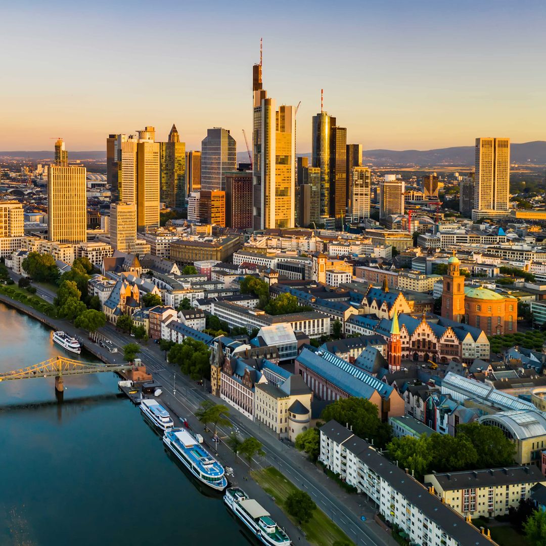 Airline tickets 
from Cluj to Frankfurt - Zbor.md