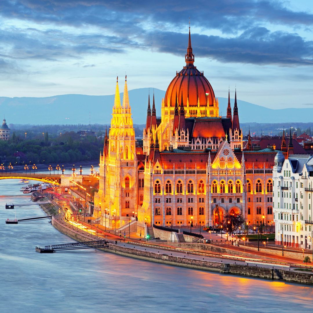 Flight tickets from 
Satu Mare to Budapest - Zbor24.ro